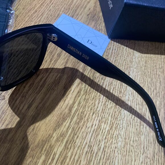 DiorSignature Black Sunglasses - Picture 3 of 7